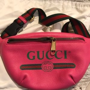 Authentic Leather Gucci Print Small Belt Bag